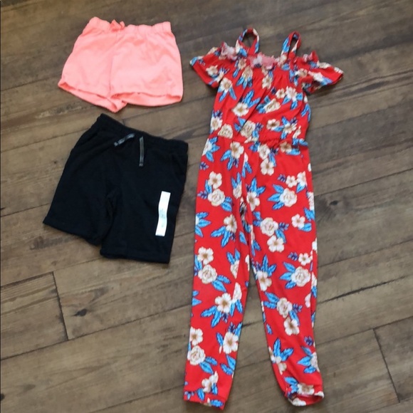 Three items girls great condition preowned - Picture 8 of 9